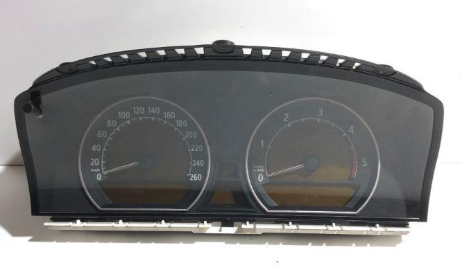 BMW 7 E65 2001-2008 sedan 3.0 D diesel AT 160 kW 2003  Prístrojová doska 103082001183