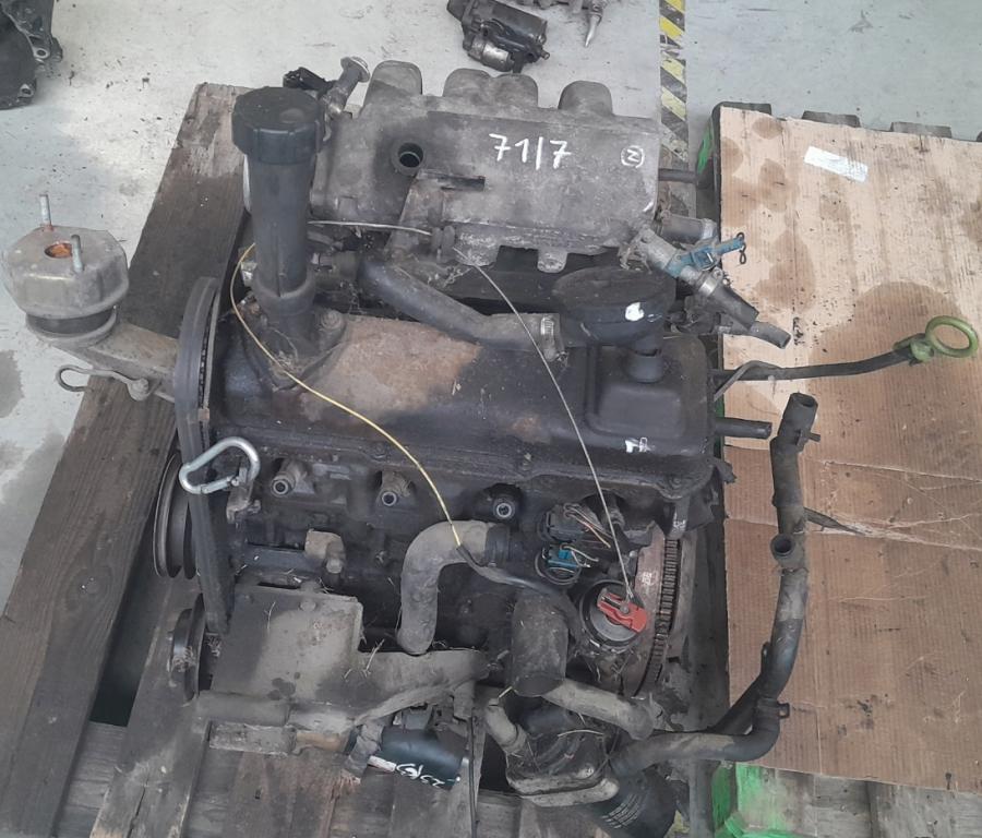 Volkswagen Transporter T4 1990-2003 hatchback 2.0 8v petrol MT 62 kW 1992  Motor benzín AAC