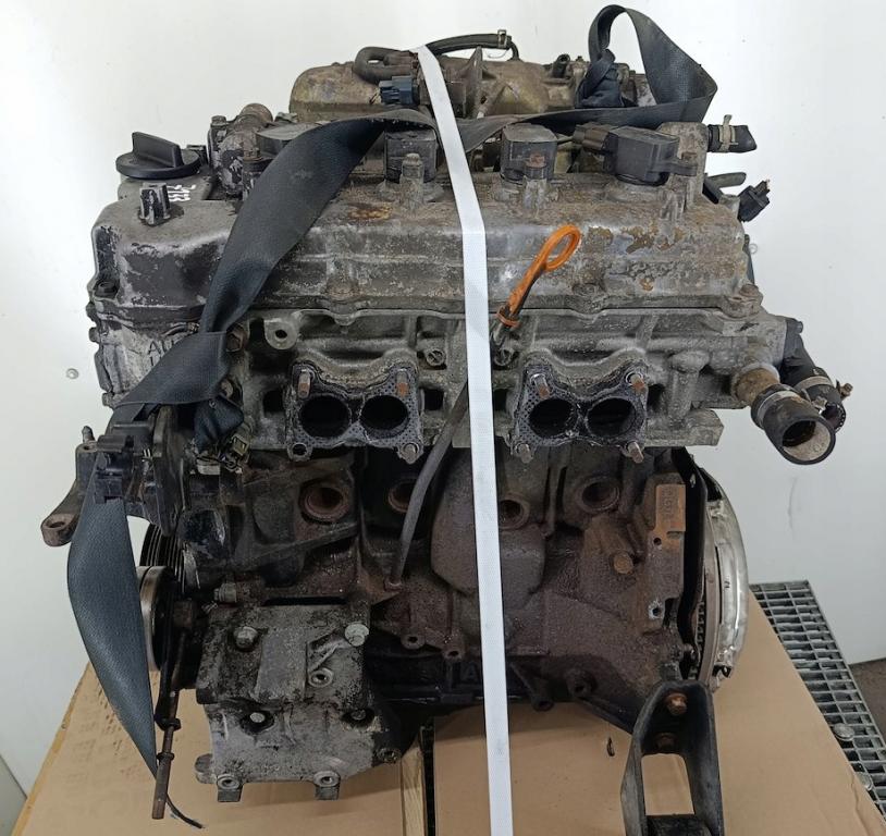 Nissan Almera tino hatchback 1.8 16v petrol MT 84 kW 2005 Motor benzín QR18