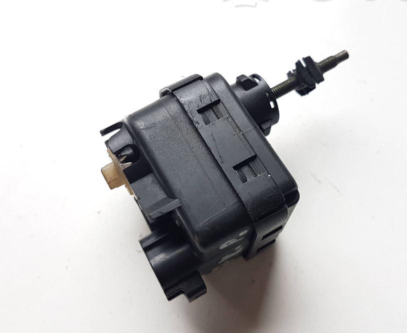 Toyota Rav4 II 2000-2005 hatchback 2.0 D4D diesel MT 85 kW 2003  Motorček nastavenia svetiel 3722132045
