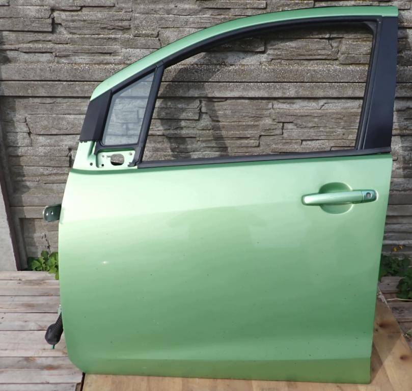 Suzuki Splash hatchback 1.0 petrol MT 48 kW Dvere predné ľavé ZJDB