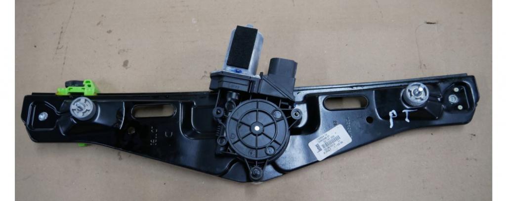 BMW 1 E84 2004-2011 hatchback 2.0 D diesel MT 105 kW 2008  Mechanizmus sťahovania okna zadný pravý 13262410
