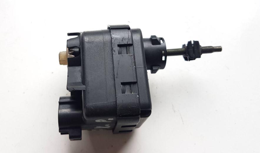 Toyota Rav4 II 2000-2005 hatchback 2.0 D4D diesel MT 85 kW 2003  Motorček nastavenia svetiel 3722132045