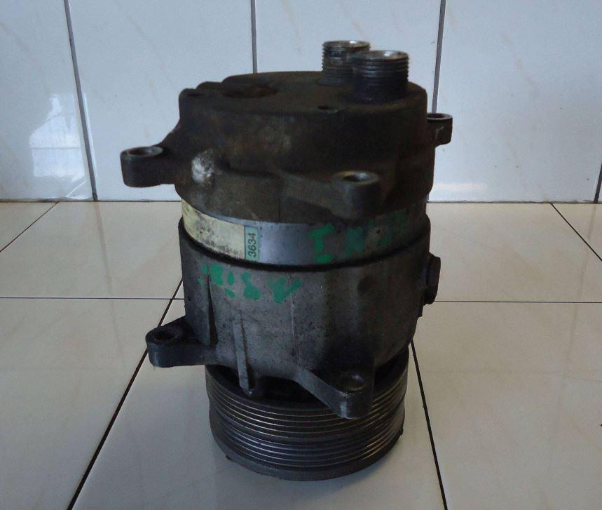 Seat Leon I 1999-2005 hatchback 1.4 16v petrol MT 55 kW 2003  Kompresor klimatizácie 12345923