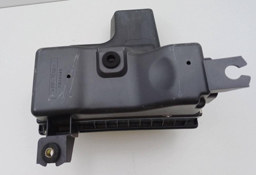 Mitsubishi Colt Z30 VI 2004-2012 hatchback 1.1 12v petrol MT 55 kW 2009  Obal vzduchového filtra MN130286 A1340900101