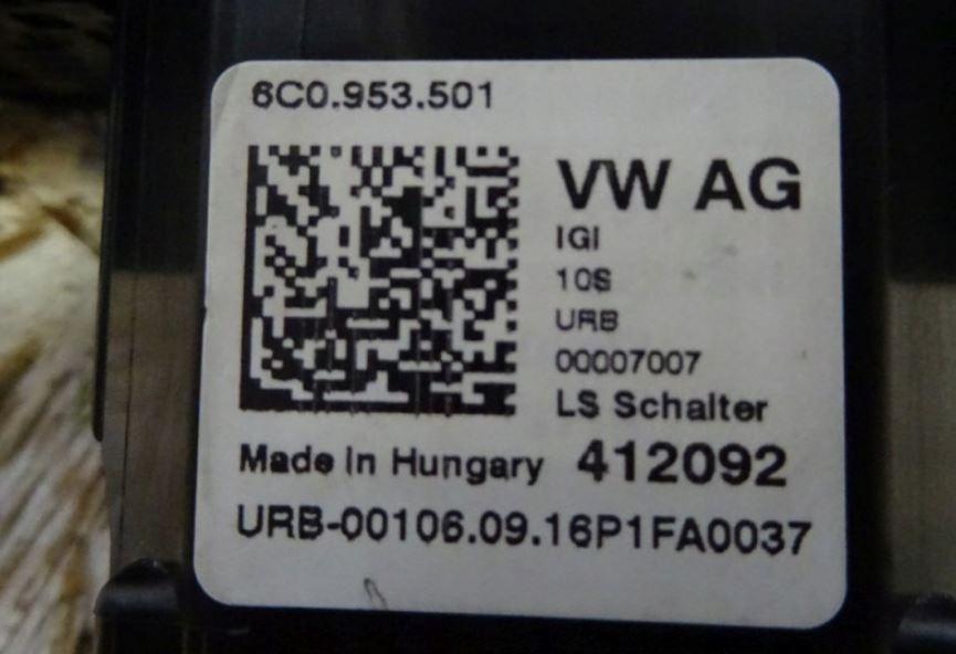 Skoda Fabia III 2014- hatchback 1.4 TDI diesel MT 77 kW 2016  Prepínacie páčky pod volantom 6C0953501