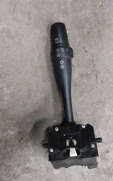 Nissan Primera P11 1996-2002 hatchback 2.0 16v petrol MT 103 kW 2000  Prepínač smeroviek 54353334