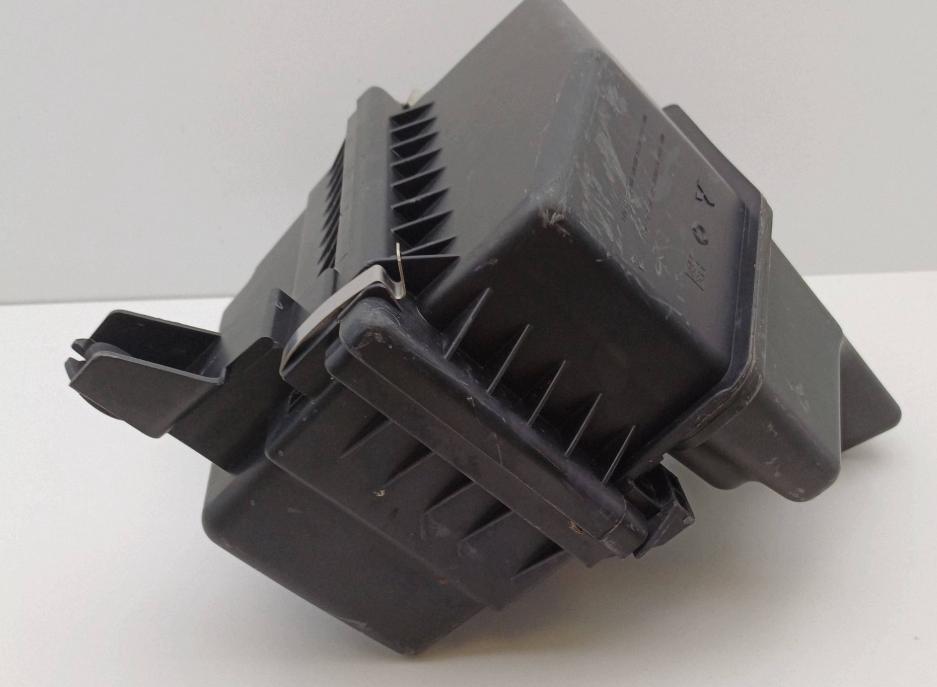 Mitsubishi Colt Z30 VI 2004-2012 hatchback 1.1 12v petrol MT 55 kW 2009  Obal vzduchového filtra MN130286 A1340900101