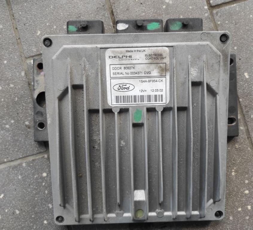 Ford Focus Mk1 1998-2004 hatchback 1.8 TDCI diesel MT 85 kW 2003  Riadiaca jednotka motora 1S4A9F954CK