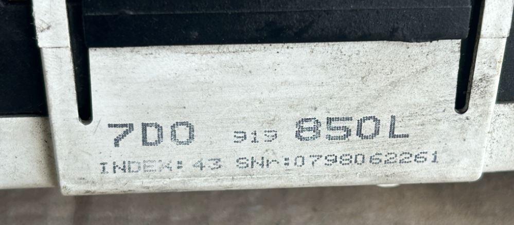 Volkswagen Transporter T4 1990-2003 1.9 D diesel 45 kW 1995  Prístrojová doska 7D0919850L