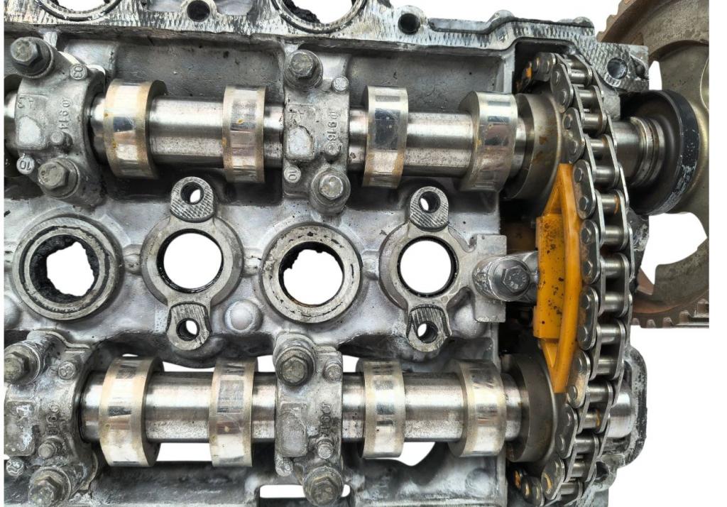 Volvo S40 II 2004-2012 sedan 1.6 HDI diesel MT 80 kW 2005  Hlava valcov 9644994680