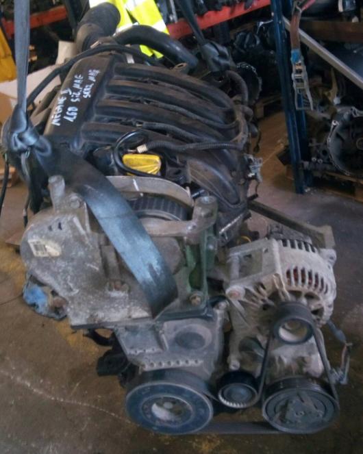 Renault Megane II 2003-2008 hatchback 1.6 16v petrol MT 83 kW Motor benzín K4M812
