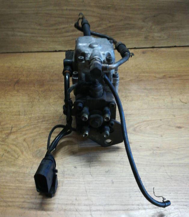 Audi A3 8L 1996-2003 hatchback 1.9 TDI diesel MT 66 kW 2000  Vstrekovacie čerpadlo 0460404984 038130107D