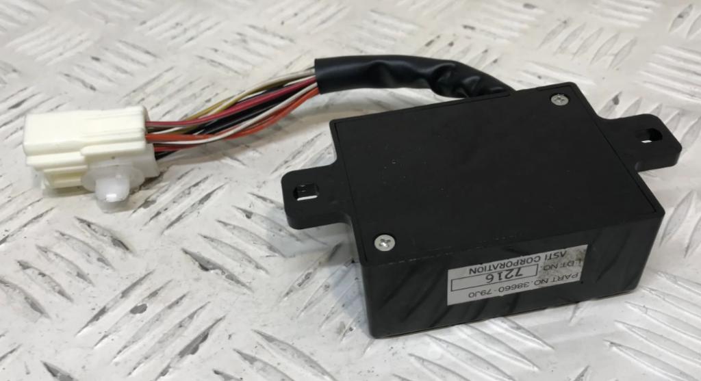 Suzuki SX4 I 2006-2014 hatchback 1.6 16v petrol MT 79 kW 2007 Modul 3866079J0