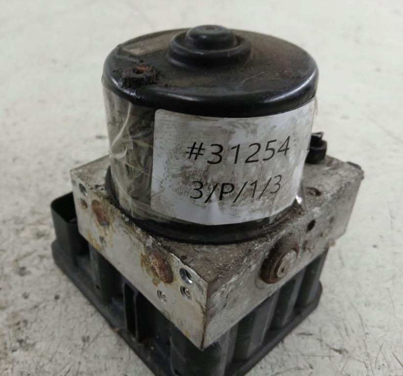 Volkswagen Golf IV 1997-2003 hatchback 1.4 16v petrol MT 55 kW 2001  Pumpa ABS 1J0614517E