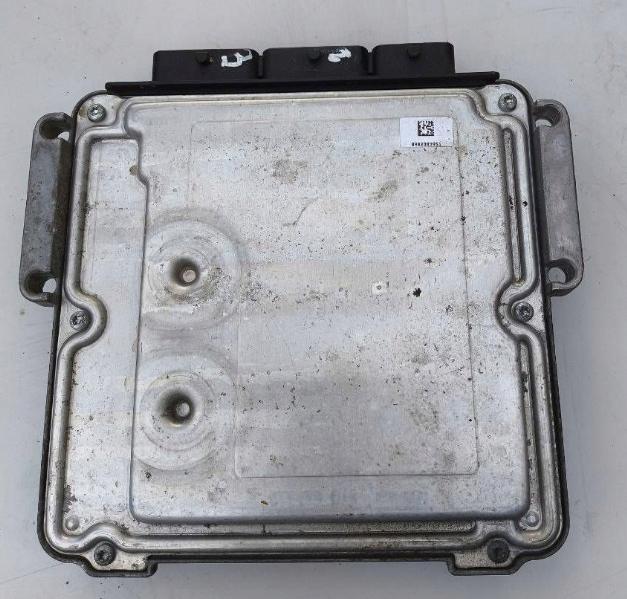 Nissan Qashqai I J10 2006-2013 hatchback 2.0 DCI diesel AT 110 kW Riadiaca jednotka motora 23710JD78D 0281014361
