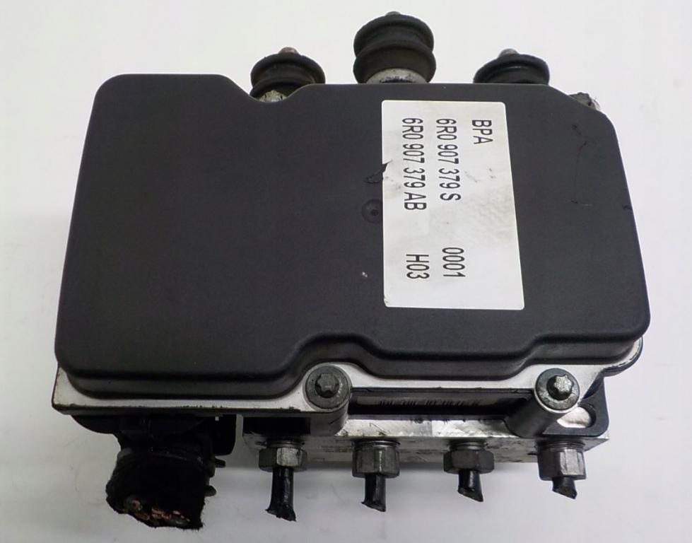 Skoda Fabia II 2007-2014 hatchback 1.6 TDI diesel MT 55 kW 2011  Pumpa ABS 6R0907379S