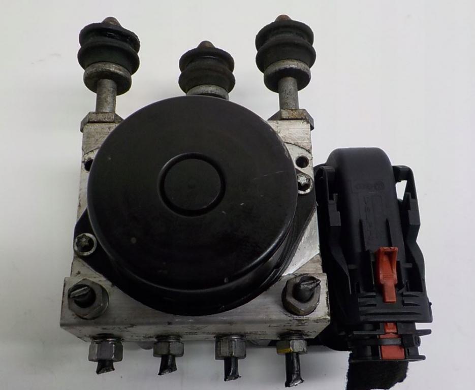 Skoda Fabia II 2007-2014 hatchback 1.6 TDI diesel MT 55 kW 2011  Pumpa ABS 6R0907379S