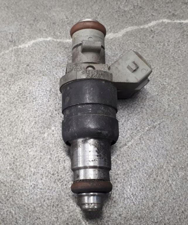 Mercedes C W202 1993-2001 sedan 1.8 petrol MT 90 kW 1993  Vstrekovač paliva 0000787423