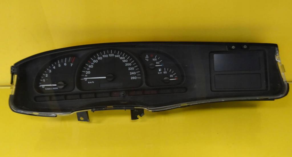 Opel Vectra B 1995-2002 2.0 16v petrol 100 kW 1998  Prístrojová doska 09134518LC