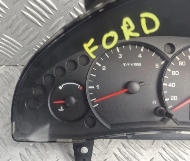 Ford Transit connect 1.8 TDDI diesel 55 kW 2003  Prístrojová doska 2t1f10849ch