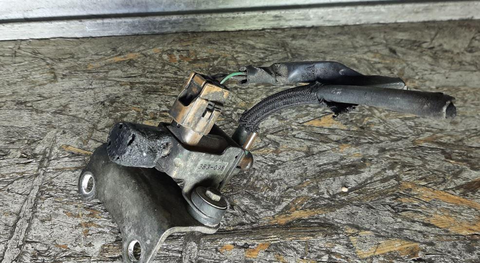 Toyota Land Cruiser J120 2002-2010 hatchback 3.0 D4D diesel AT 120 kW 2004  Podtlakový ventil 25819-30010