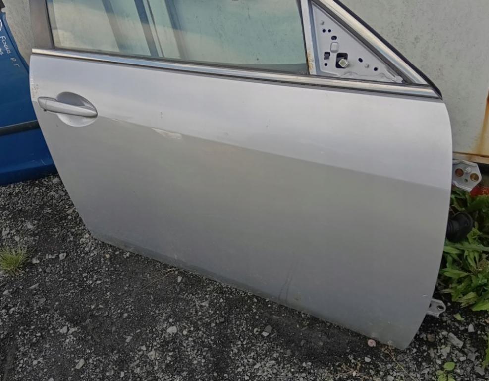 Mazda 6 II GH 2007-2012 hatchback 2.2 CITD diesel MT 120 kW 2009  Dvere predné pravé
