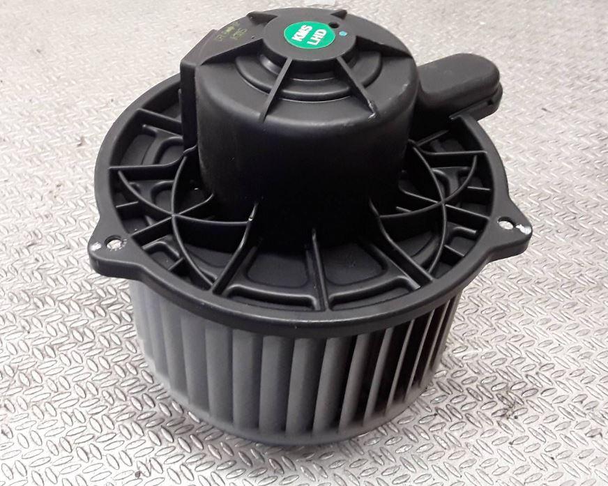 Kia Sportage II 2004-2010 hatchback 2.0 16v petrol MT 104 kW 2005  Ventilátor kúrenia F00S33F012