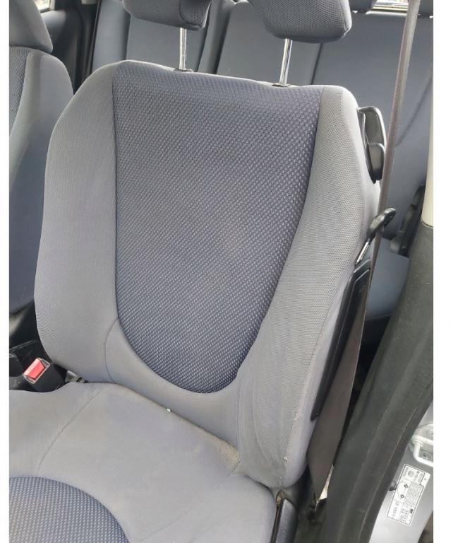 Honda Jazz II 2002-2008 hatchback 1.4 8v petrol 61 kW 2002  Sedadlo predné ľavé