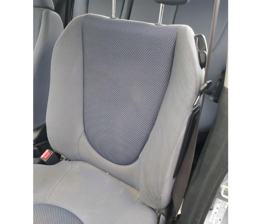 Honda Jazz II 2002-2008 hatchback 1.4 8v petrol 61 kW 2002  Sedadlo predné ľavé