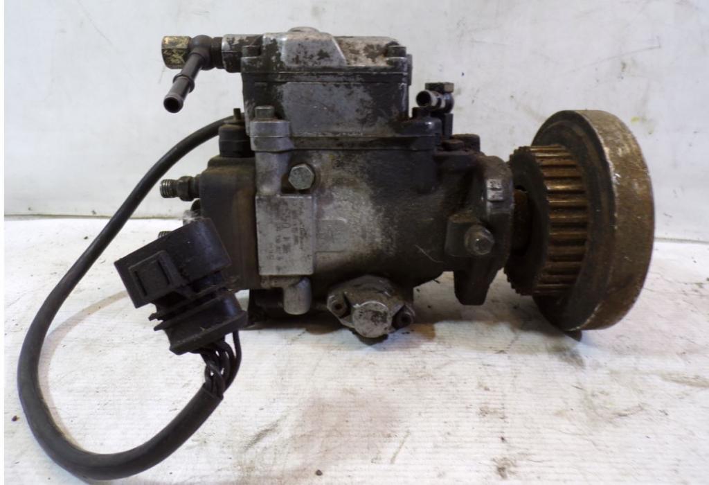 Volkswagen LT II 1996-2006 2.5 TDI diesel MT 75 kW 1999  Vstrekovacie čerpadlo 074130107N