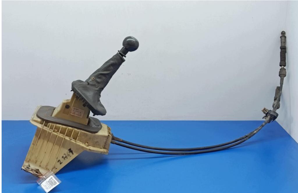 Fiat Punto II 1999-2010 hatchback 1.2 16v petrol MT 59 kW 2002  Rýchlostná páka (kulisa) 735276971