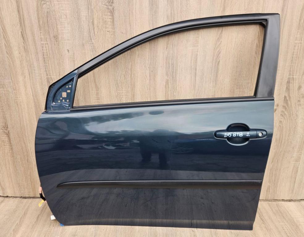 Toyota Corolla E15 2007-2014 sedan 1.6 VVTI 16v petrol 91 kW 2008  Dvere predné ľavé