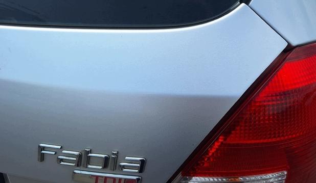 Skoda Fabia II 2007-2014 hatchback Kapota zadná (kufor) 9156 8E8E