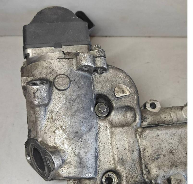 Mercedes C W204 2007-2014 sedan 3.0 CDI V6 diesel AT 165 kW 2009  EGR Ventil 16421400975