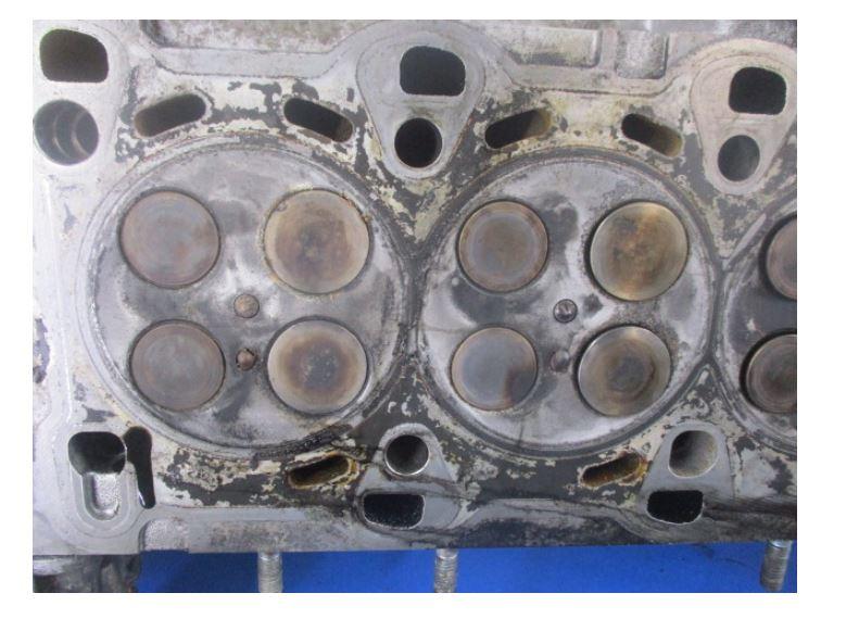 Opel Signum hatchback 2.2 DTI diesel MT 92 kW 2004  Hlava valcov R9128018