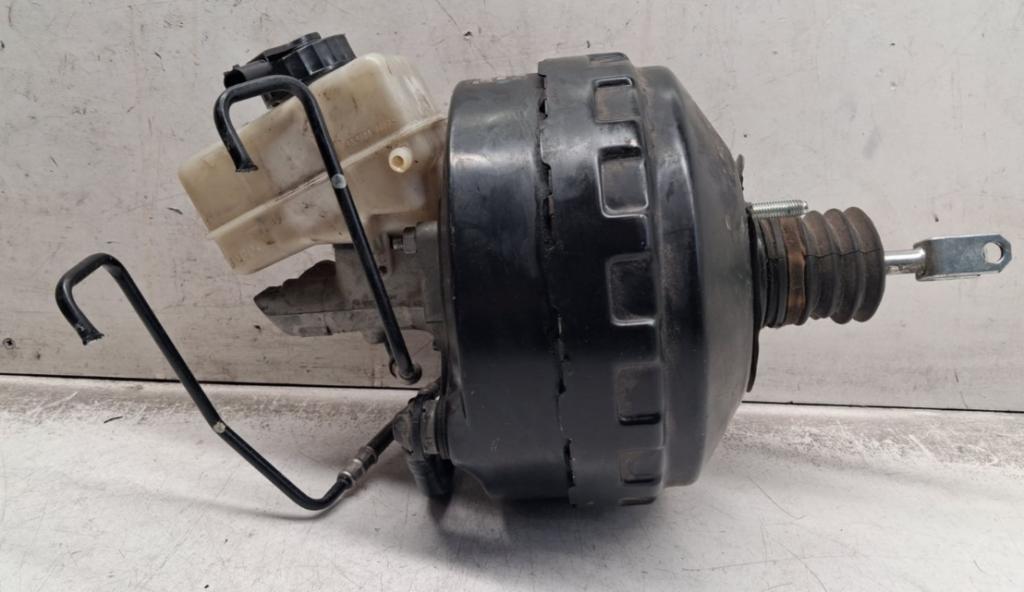 BMW 3 E90 2005-2013 sedan 2.0 D diesel AT 130 kW 2009  Posilňovač bŕzd 6764125