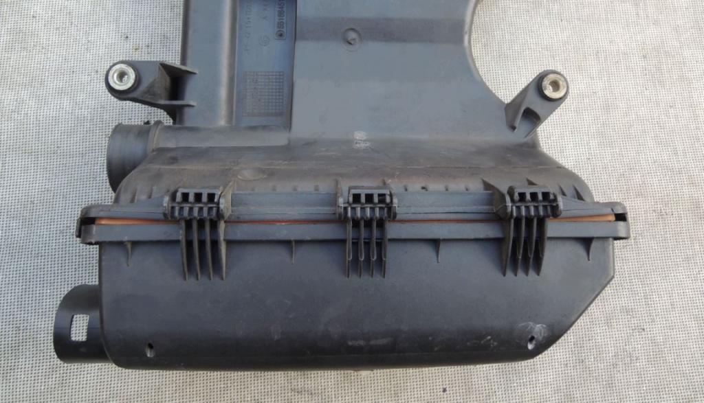 Fiat Bravo II 2007-2014 hatchback 1.4 16v petrol MT 66 kW 2008  Obal vzduchového filtra 46783548