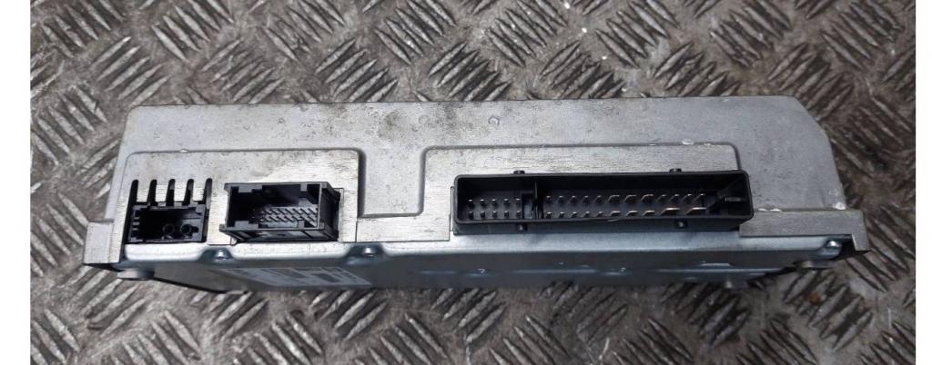 Audi A5 8T 2007-2016 hatchback 3.0 TDI V6 diesel AT 176 kW 2011  Zosilňovač 8T0035223T