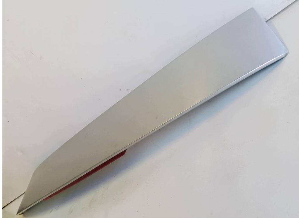 Seat Leon I 1999-2005 hatchback 1.9 TDI diesel MT 81 kW 2004  Spoiler 1M6827933B