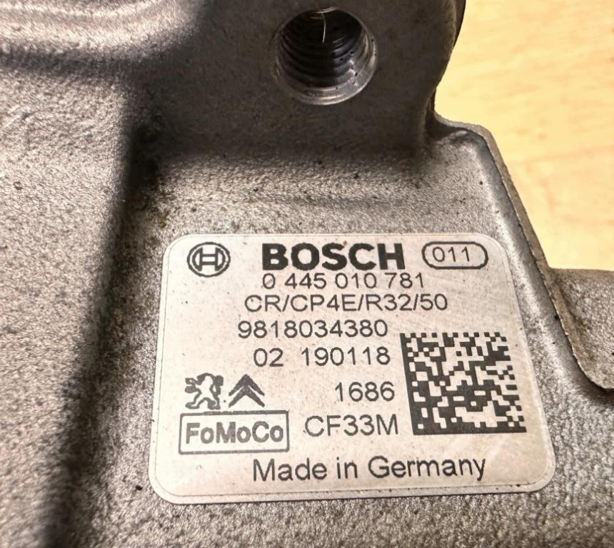 Ford Focus Mk4 2018- combi 1.5 TDCI 88kW  Vstrekovacie čerpadlo 9818034380 0445010781