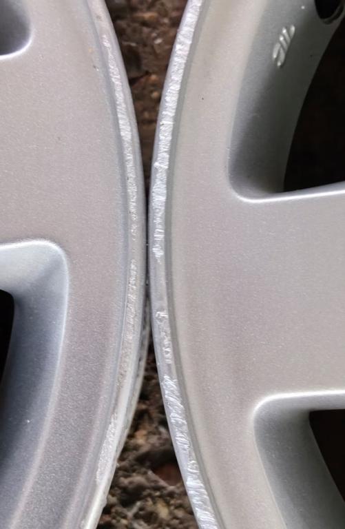 Peugeot 206 hatchback 1.4 petrol MT 55 kW 2000  Hliníkový disk 14 5,5J 4X108 ET34