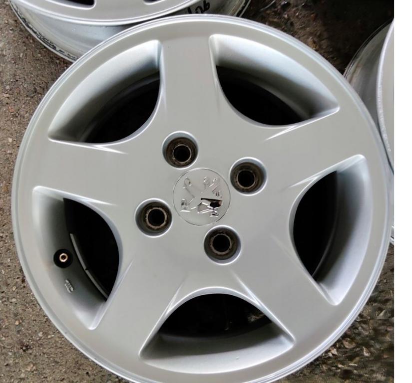 Peugeot 206 hatchback 1.4 petrol MT 55 kW 2000  Hliníkový disk 14 5,5J 4X108 ET34