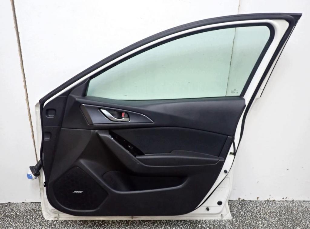 Mazda 3 III BM 2013-2018 sedan 2.0 16v petrol AT 88 kW 2018  Dvere predné pravé