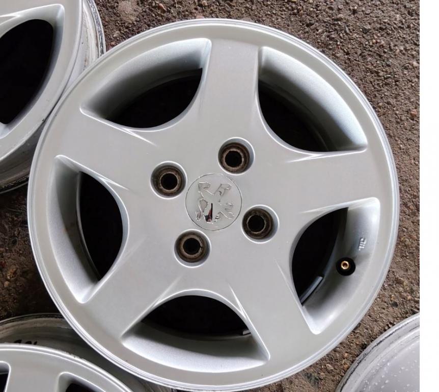 Peugeot 206 hatchback 1.4 petrol MT 55 kW 2000  Hliníkový disk 14 5,5J 4X108 ET34
