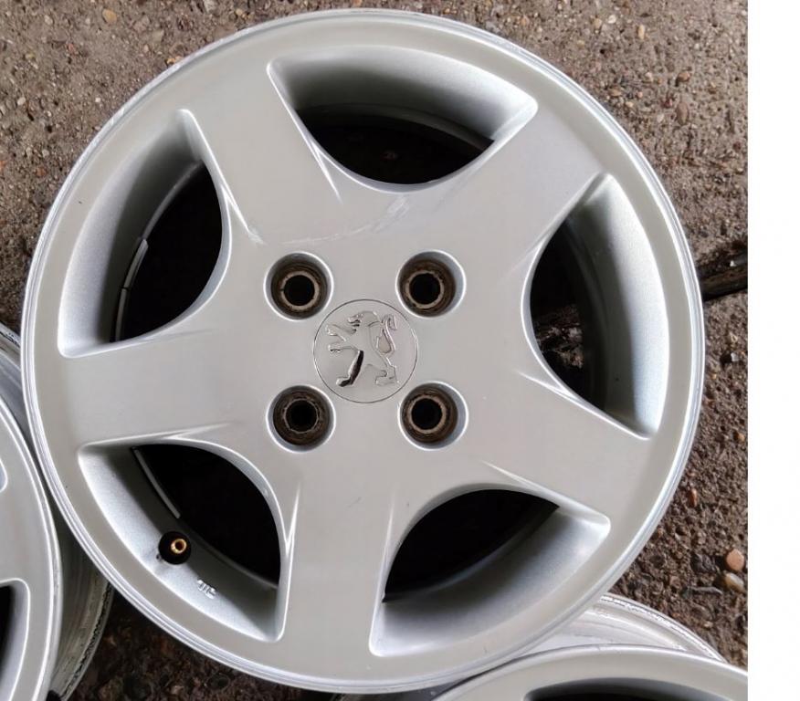 Peugeot 206 hatchback 1.4 petrol MT 55 kW 2000  Hliníkový disk 14 5,5J 4X108 ET34