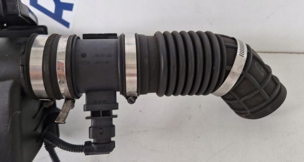 Suzuki SX4 I 2006-2014 hatchback 1.9 DDIS diesel MT 88 kW 2008  Obal vzduchového filtra 79J-A05