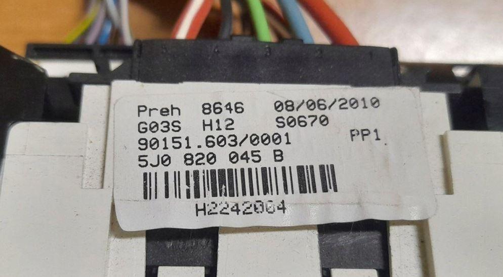 Skoda Fabia II 2007-2014 hatchback 1.6 16v petrol MT 77 kW 2007 Panel kúrenia/klimatizácie 5J0820045B