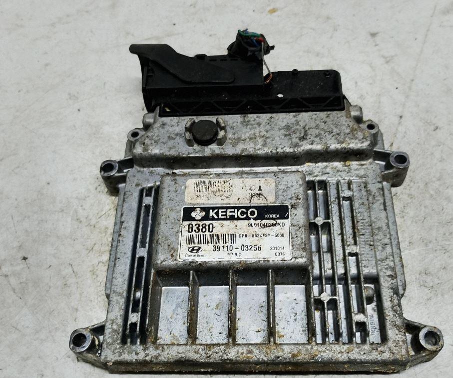 Hyundai I20 I 2008-2014 hatchback 1.2 16v petrol MT 62.5 kW 2014  Riadiaca jednotka motora 39110-03256