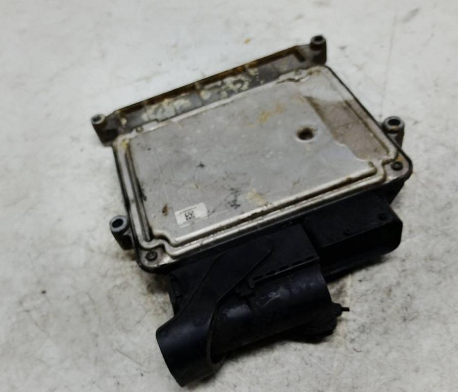 Hyundai I20 I 2008-2014 hatchback 1.2 16v petrol MT 62.5 kW 2014 Riadiaca jednotka motora 39110-03256